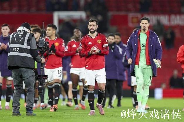 狼狈的4-4!曼联2次险遭读秒绝杀+2100万门神救主 阿莫林变阵失败 狼狈的4-4!曼联2次险遭读秒绝杀+2100万门神救主 阿莫林变阵失败